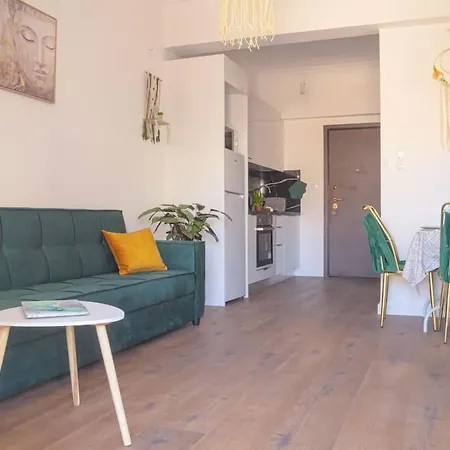 The Greenhouse Apartment