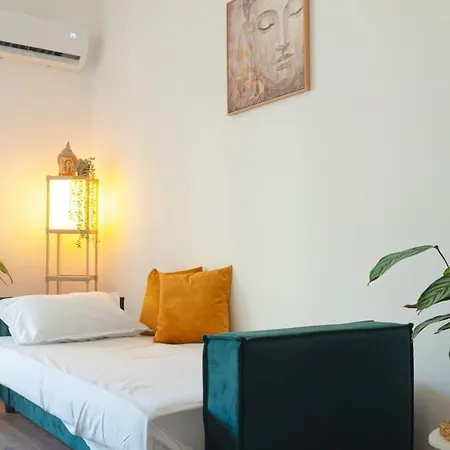 The Greenhouse Apartment *